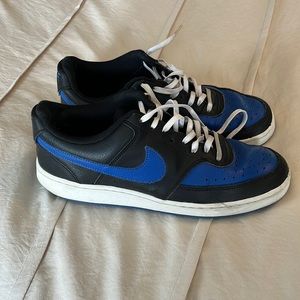Nike size 8.5 court vision sneakers